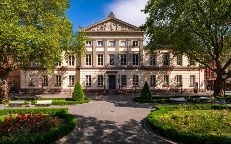 Đại học Göttingen - một trong những trường nghiên cứu hàng đầu tại Đức